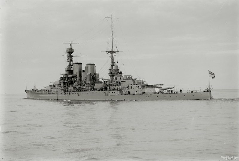 HMS-Repulse-1920-th-2.thumb.jpg.1041458f4ee5bcaf3f0afefe2489fdbf.jpg