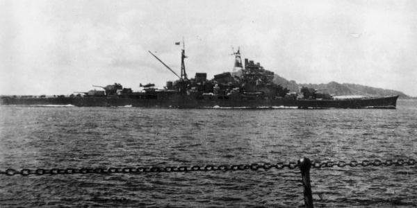 Japanese_heavy_cruiser_Maya_1944.jpg.2396fcc9b99f966e77aadf25453c8edb.jpg