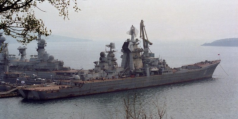 АРКР Адм Лазарев пр 1144.2 ТОФ 2003.jpg