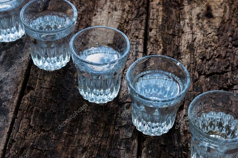 depositphotos_118991688-stock-photo-shot-glasses-cold-vodka-top.thumb.jpg.72a29efe412ca3f801a31d3782edbbbd.jpg