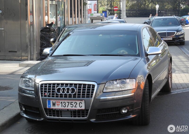 audi-s8-d3-c257403102016111134_1.jpg