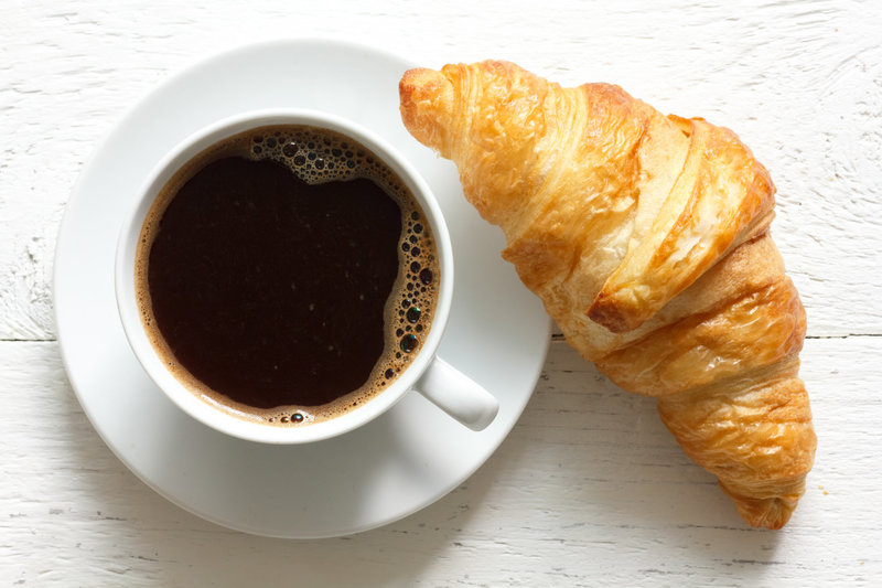 dreamstime_xxl_55714104-croissant-and-coffee.thumb.jpg.915e8878f466b36ee03cc9b2c95849c2.jpg