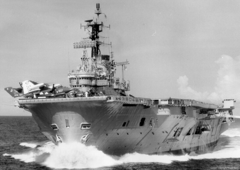 R09-HMS-Ark-Royal-010.thumb.jpg.65c2550351d03d57cd2af24079917751.jpg