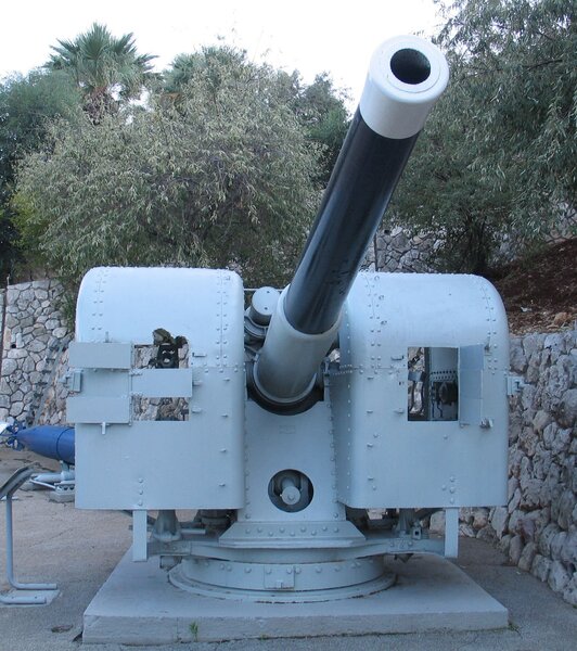 HN-INS-Misgav-K-30-Italian-120mm-gun-1.thumb.jpg.5b05f40e0276b8acd199c5cd2f7b1def.jpg