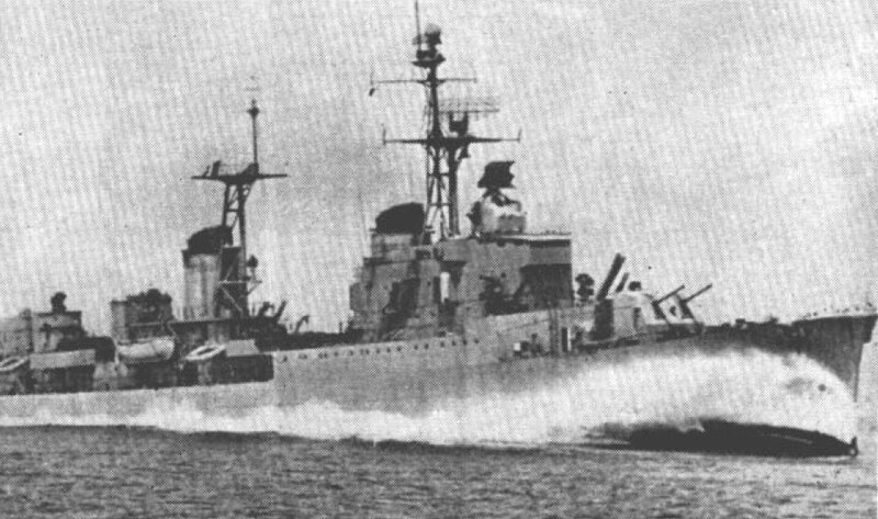 Italian_destroyer_San_Giorgio_(D562)_c1956.thumb.jpg.f555e1ef4be153a1eb3f00b239de483d.jpg