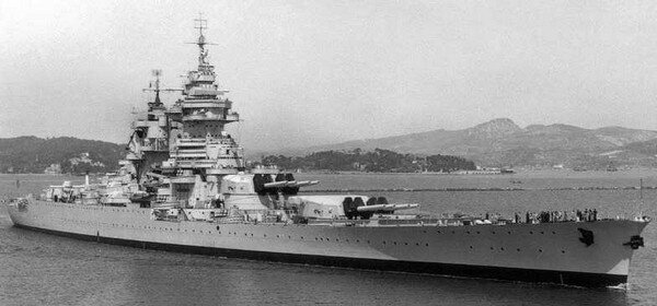 Battleship-Richelieu.jpg.3d6a6e7b427bdf299dc4123a150071ae.jpg